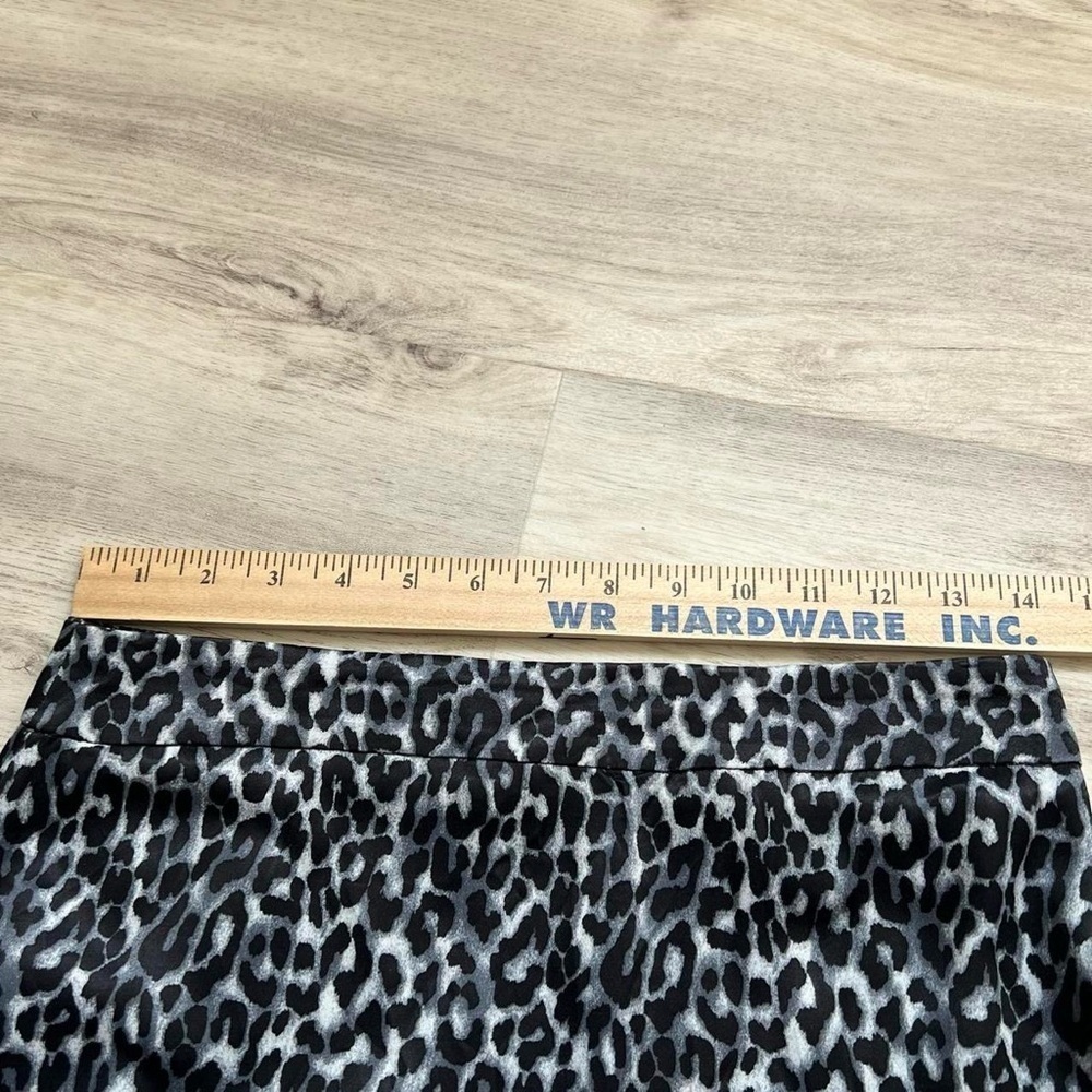 Zara Gray Leopard Print Skort - Picture 5 of 6
